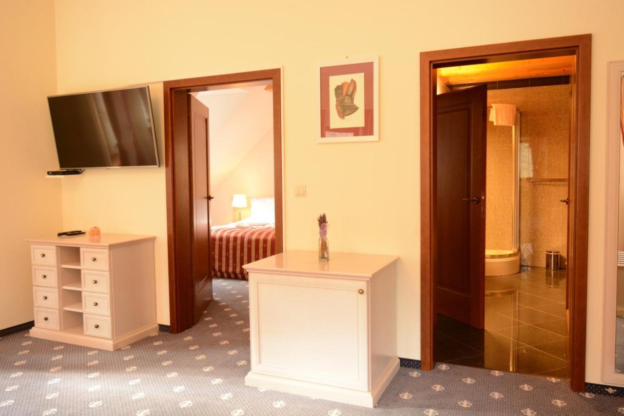 Hotel Hradna Brana Bratislava Ngoại thất bức ảnh