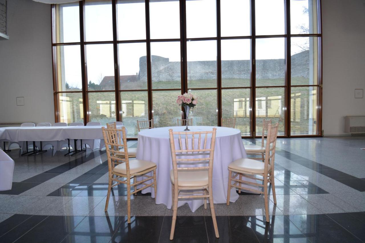 Hotel Hradna Brana Bratislava Ngoại thất bức ảnh