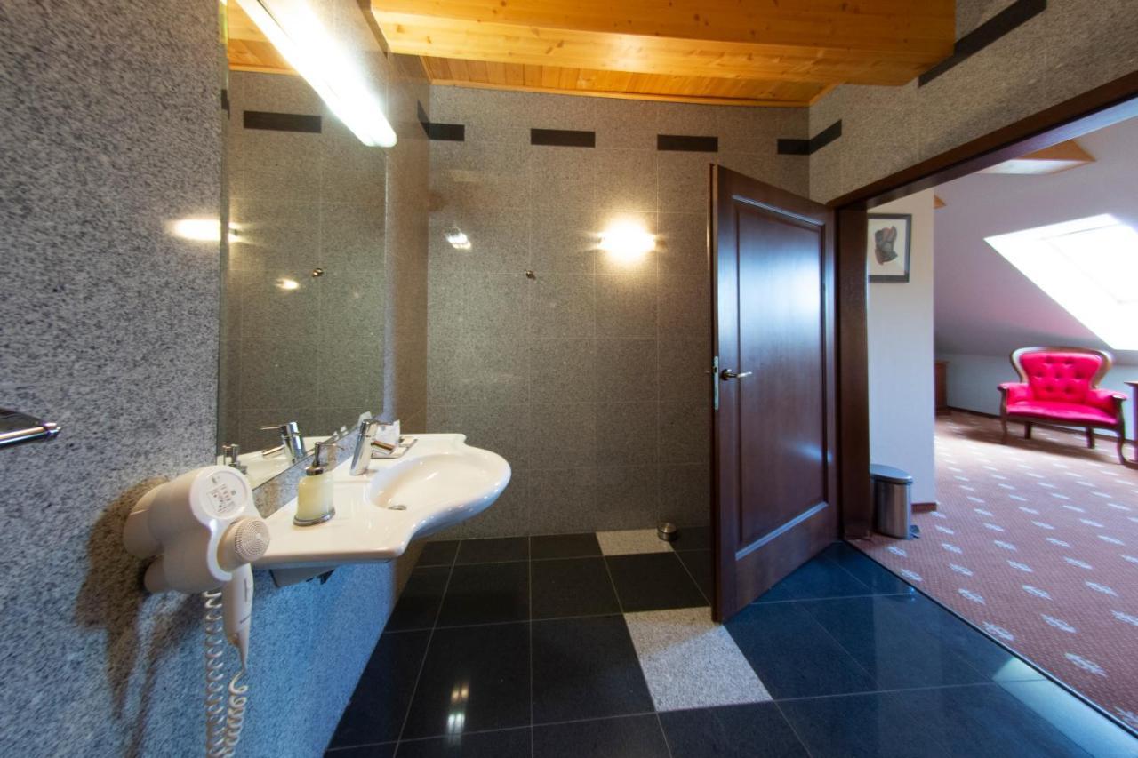 Hotel Hradna Brana Bratislava Ngoại thất bức ảnh