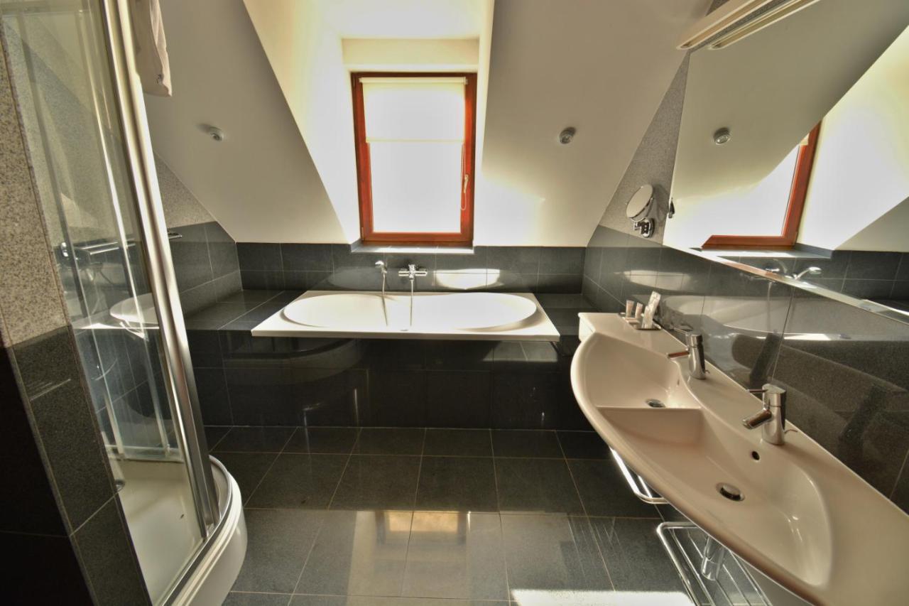 Hotel Hradna Brana Bratislava Ngoại thất bức ảnh