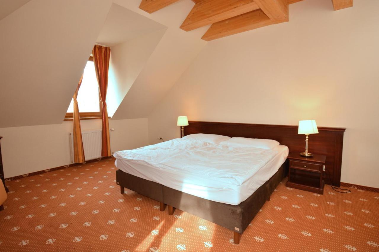 Hotel Hradna Brana Bratislava Ngoại thất bức ảnh