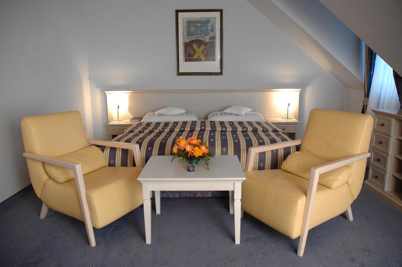 Hotel Hradna Brana Bratislava Phòng bức ảnh
